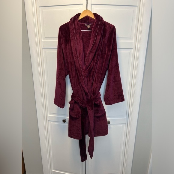 Victoria’s Secret Short Robe Size XL-XXL Color Burgundy - Picture 1 of 5